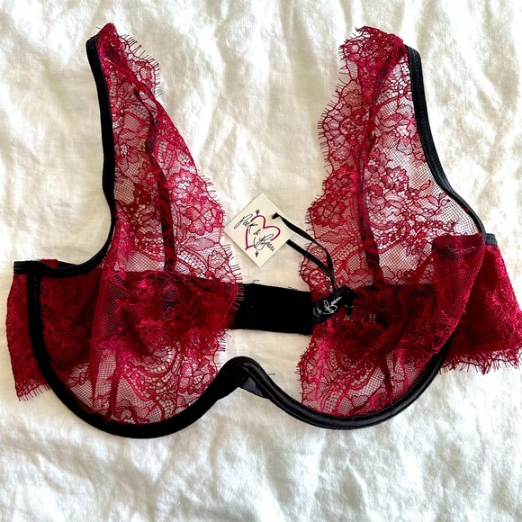 Women’s Peek & Beau sexy maroon lace underwire bra (34D) for sale (NWT)! - Picture 1 of 3